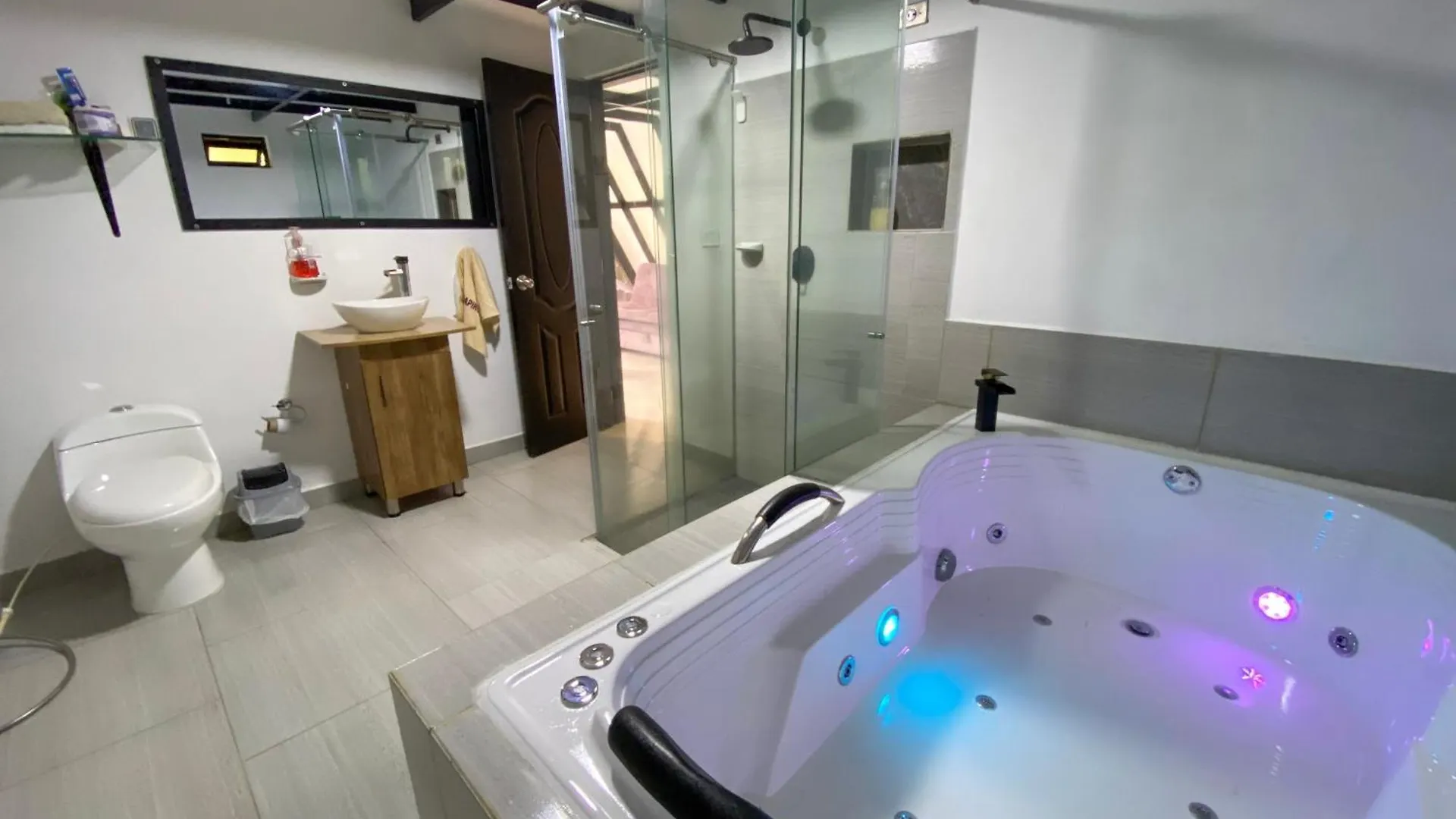 Holiday home Chalets De Lujo En Guarne Para 2 O 3 Personas