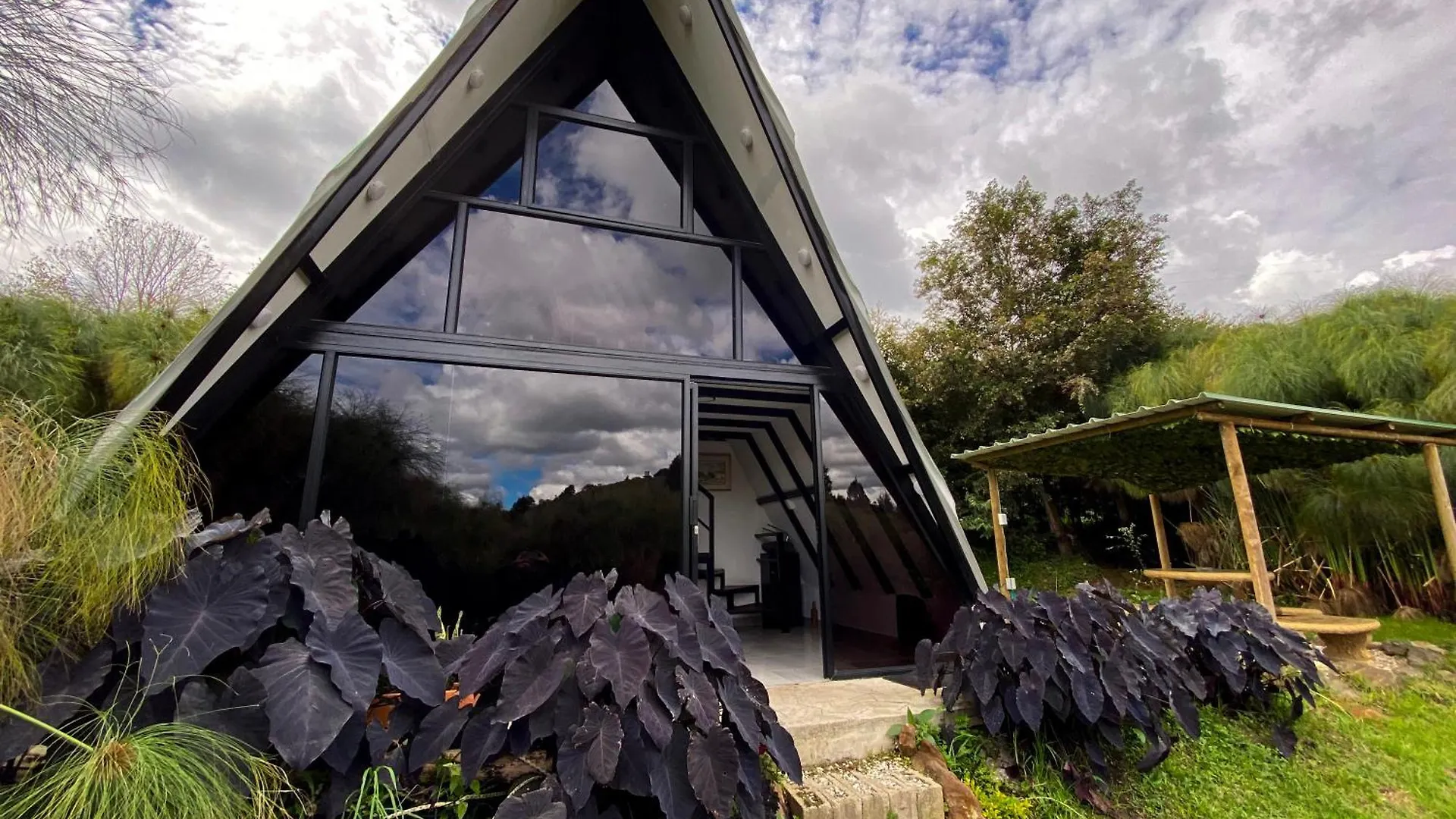 Chalets De Lujo En Guarne Para 2 O 3 Personas 0*,  Colombia